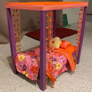 American girl, Julie’s bed